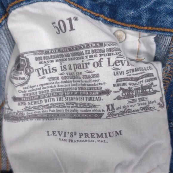 LEVI’S PREMIUM 501 Women’s Button Fly Distressed Jeans Straight Cotton 30x30 - Picture 6 of 16